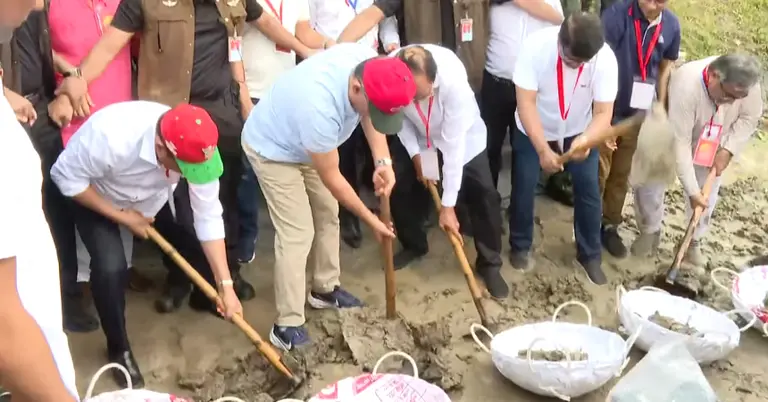 খাল পুনঃখনন কার্যক্রম উদ্বোধন করলেন প্রধানমন্ত্রী